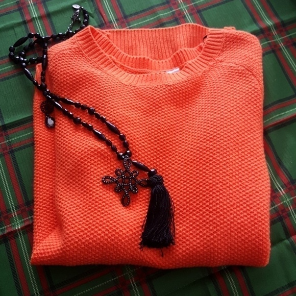 𝅺divided H&M  Orange sweater - Picture 1 of 7
